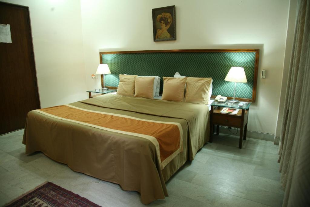 The Royal Residency Hotel Új-Delhi Szoba fotó